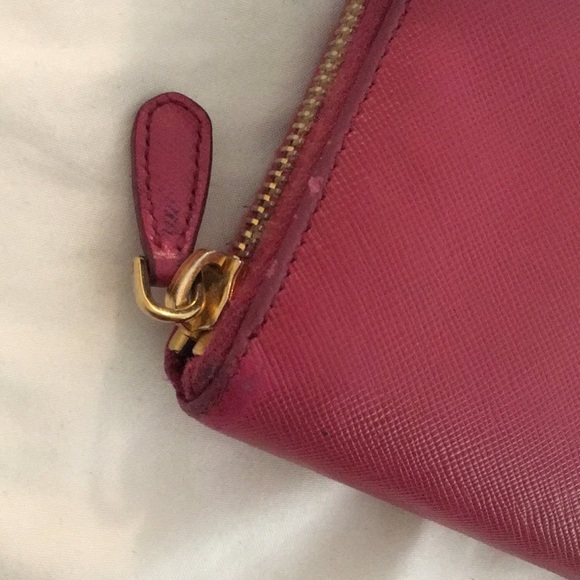Authentic Prada Saffiano wallet - Picture 7 of 8